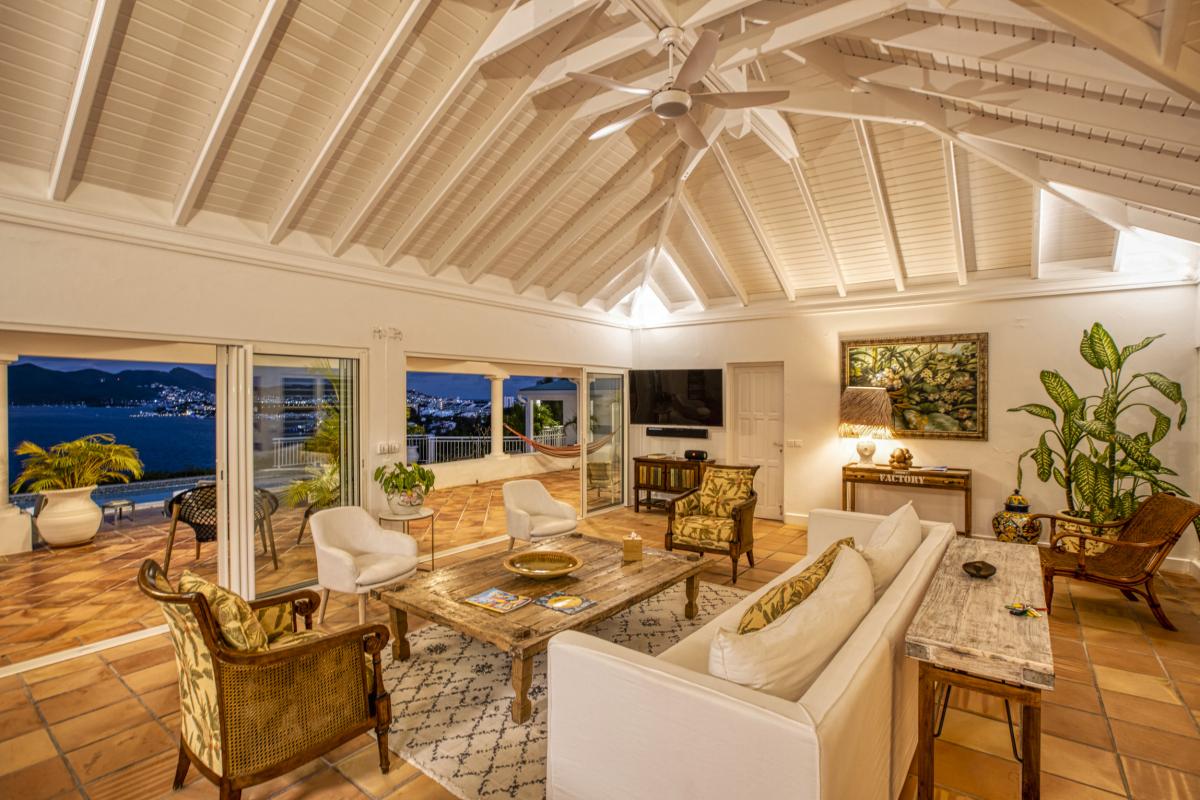 A louer villa 3 chambre Terres Basses Saint Martin_ Salon Nuit - 27